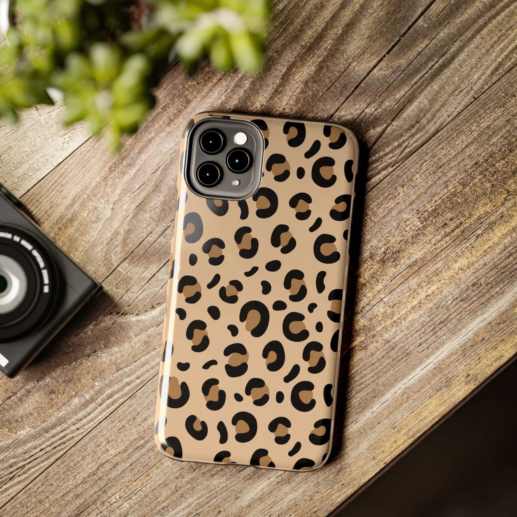 Leopard Print Stylish Cell Phone Case - Trendy and Fashionable Cover