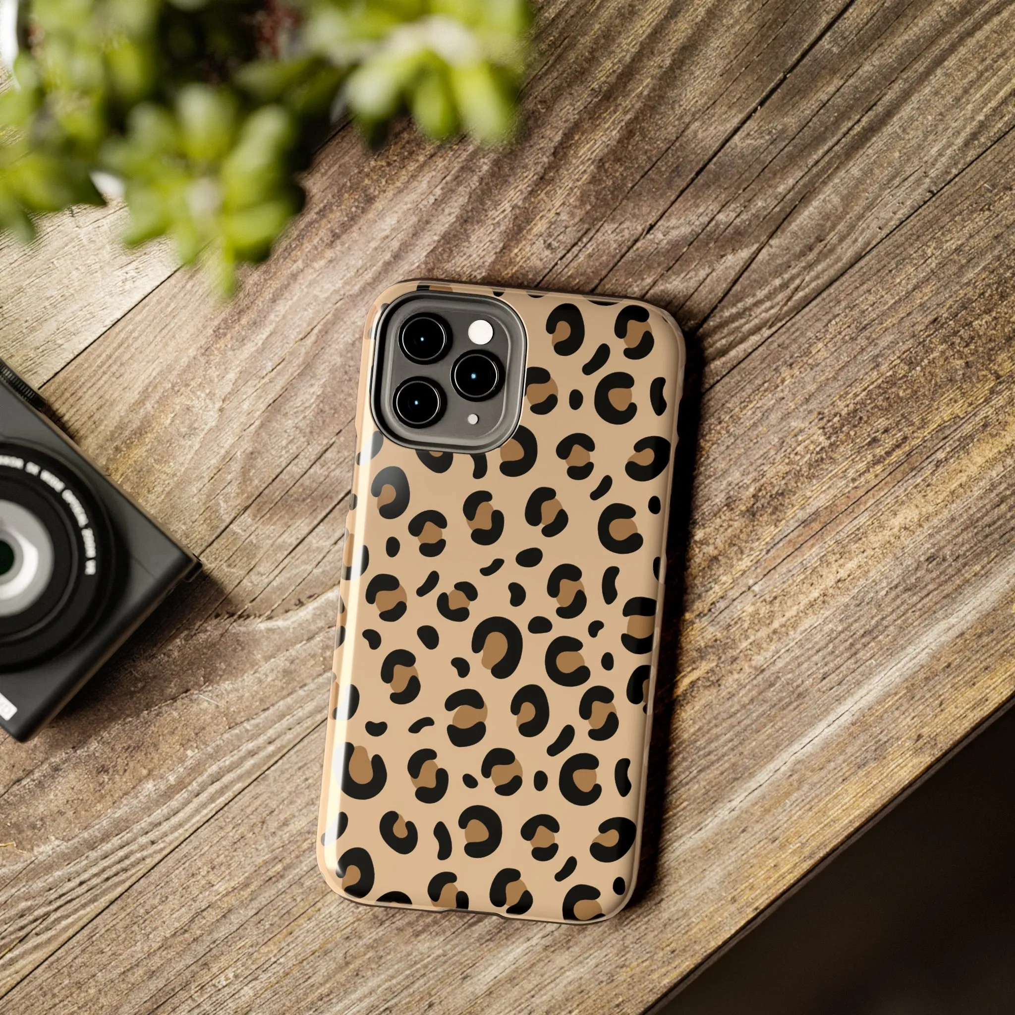 Leopard Print Stylish Cell Phone Case - Trendy and Fashionable Cover