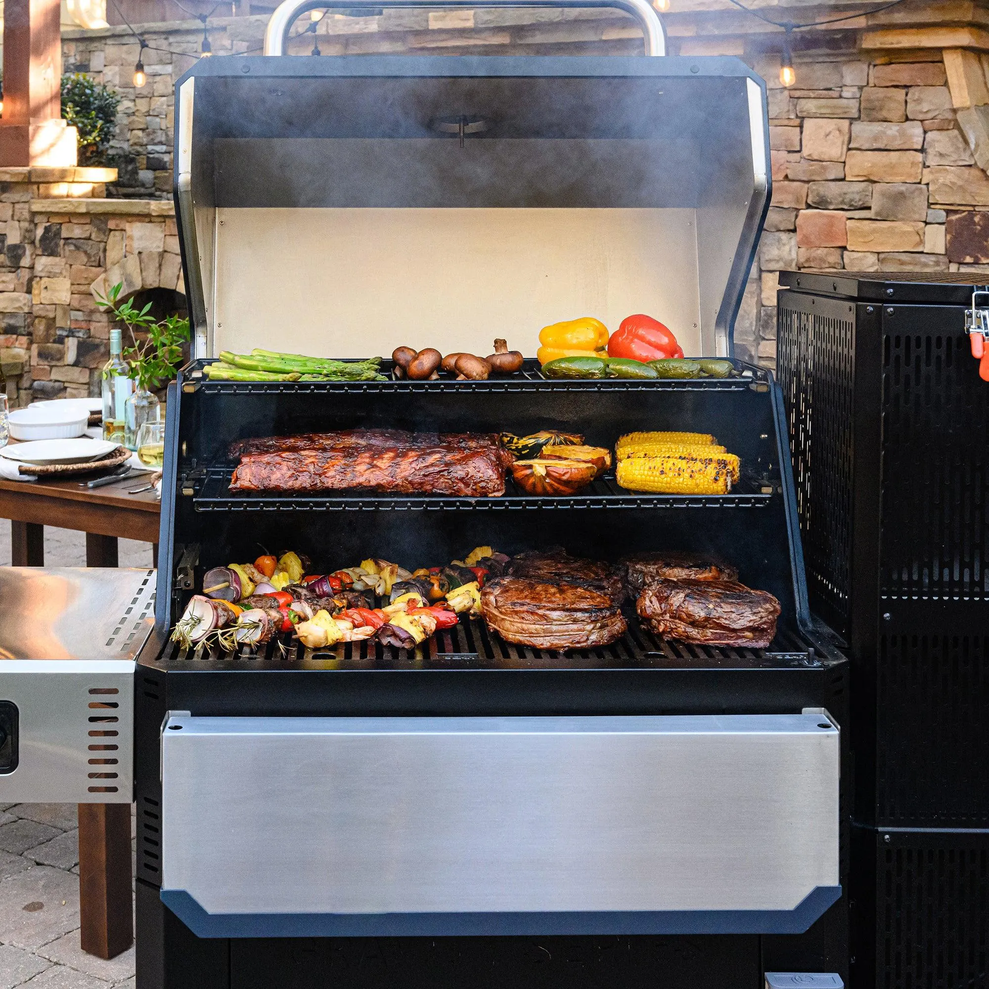 Masterbuilt Gravity Series 1050 Digital Charcoal Grill   Smoker